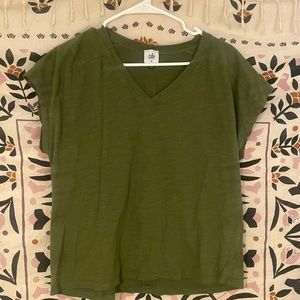 CAbi Top STYLE: 6127 SIZE: Medium